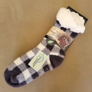 NWT Sherpa Slipper Socks With Grippy Dots